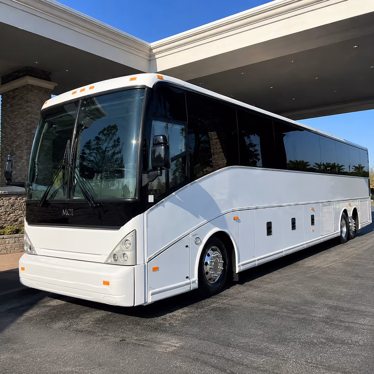moving medical staff and patient families between visalia and regional airports